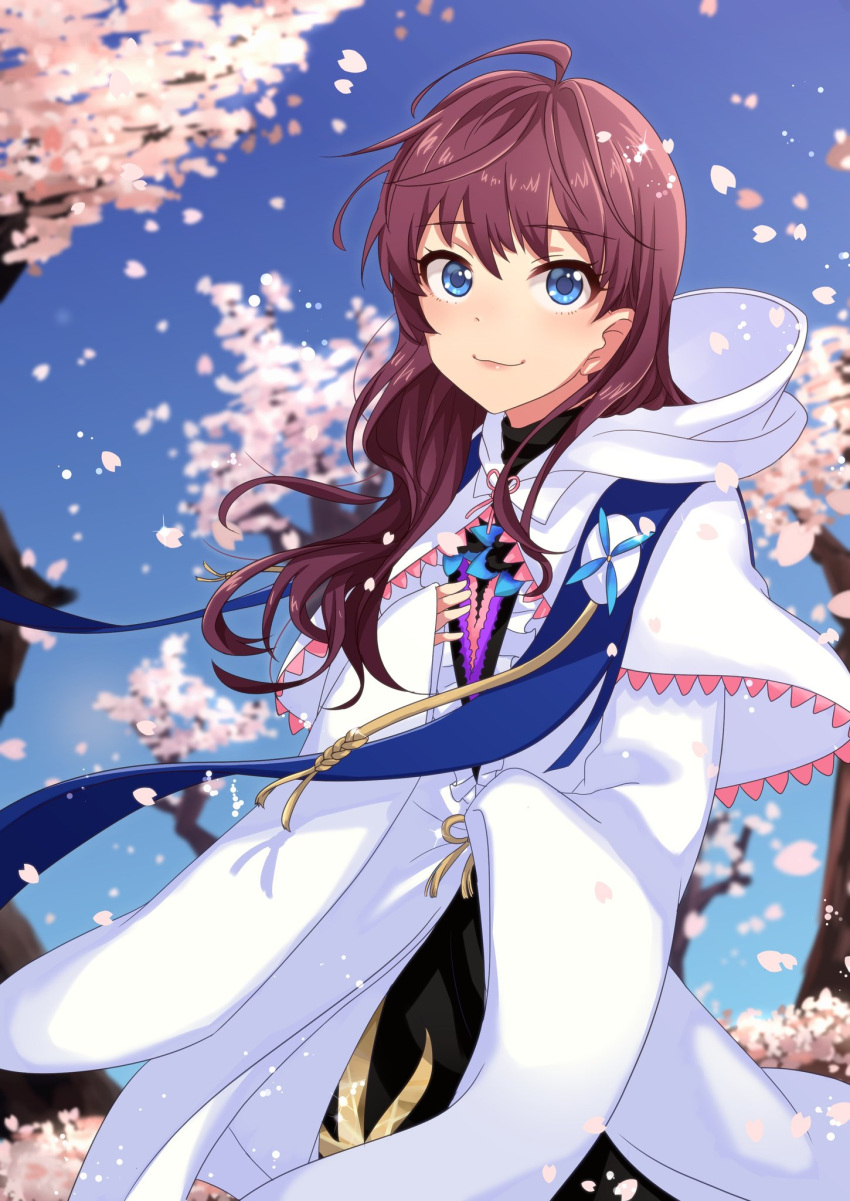 1girl aki_no_suke_p blue_eyes cherry_blossoms cosplay fate/grand_order fate_(series) highres ichinose_shiki idolmaster idolmaster_cinderella_girls merlin_(fate/stay_night) merlin_(fate/stay_night)_(cosplay) redhead robe sky smile solo wavy_hair