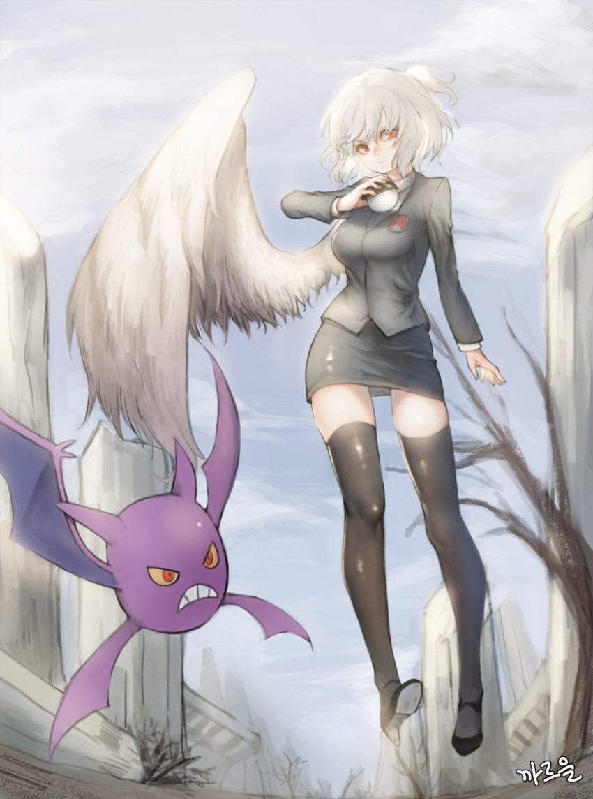 1girl black_footwear black_legwear breasts crobat emblem floating heoningu high_heels highres kishin_sagume long_sleeves looking_at_viewer medium_breasts outdoors poke_ball pokemon pokemon_(creature) red_eyes shoes silver_hair single_wing sky solo team_rocket_uniform thigh-highs touhou ultra_ball wings