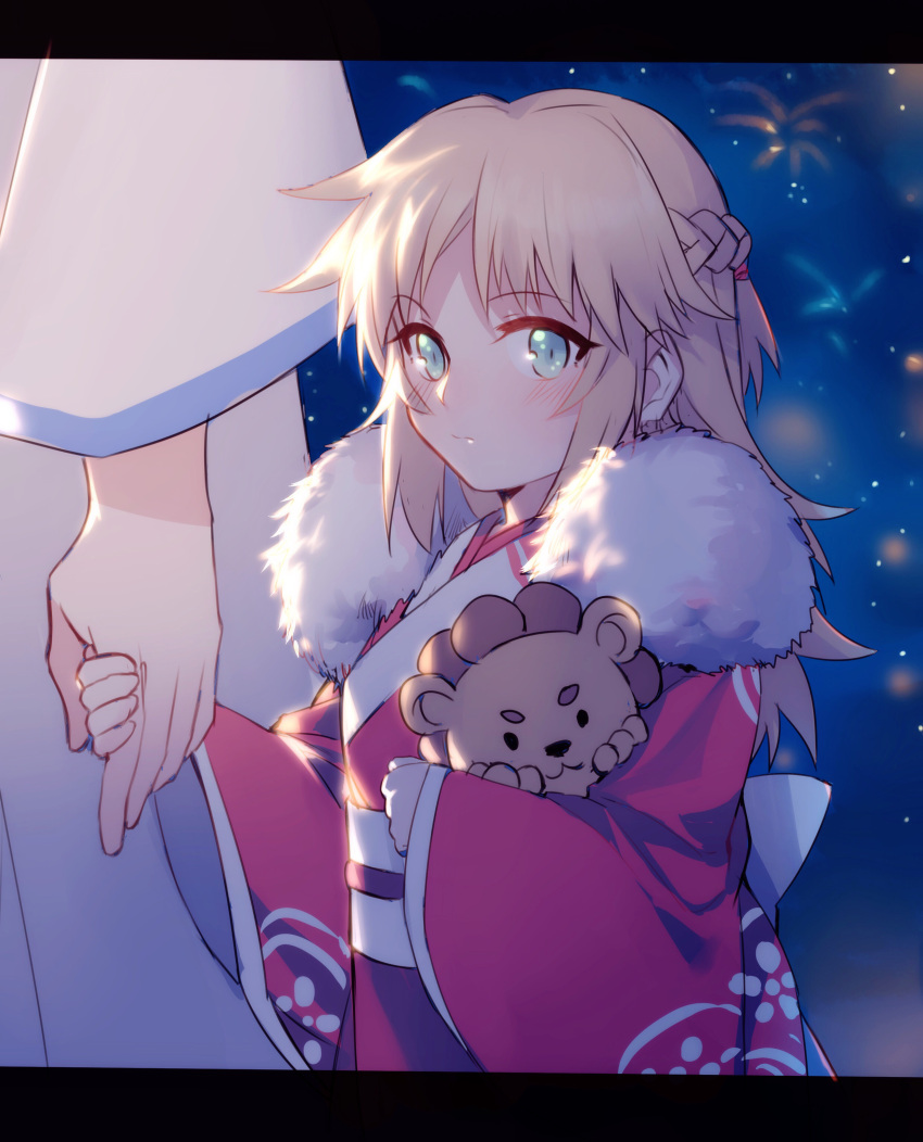 1girl absurdres aerial_fireworks bangs blonde_hair blush braid character_request closed_mouth eyebrows_visible_through_hair fate/grand_order fate_(series) fireworks fur_collar green_eyes hand_holding highres japanese_clothes kimono long_hair long_sleeves looking_at_viewer night night_sky obi object_hug outdoors pon_de_lion print_kimono red_kimono sash sky solo solo_focus wide_sleeves yorukun