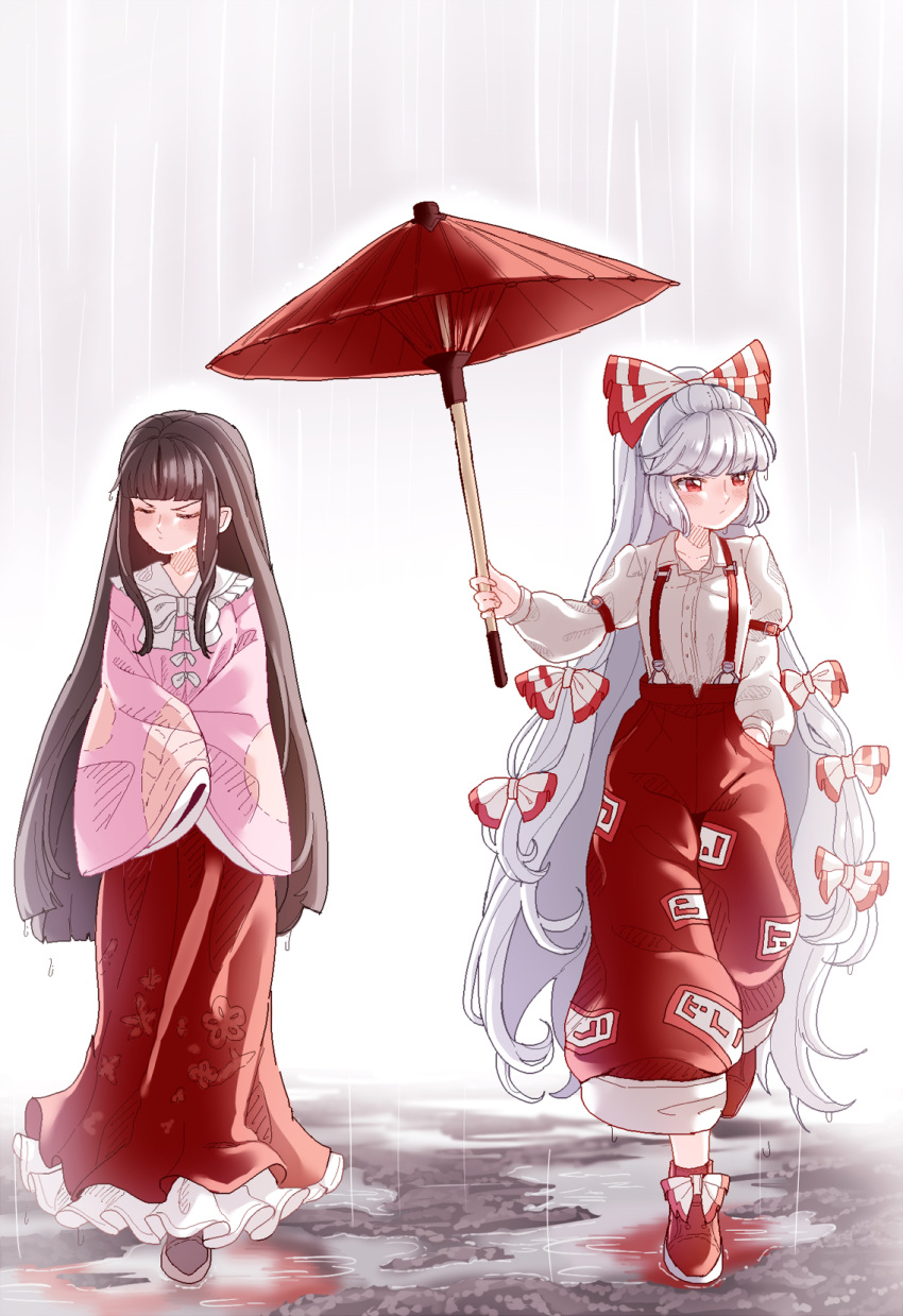 2girls bangs black_hair blunt_bangs bow closed_eyes commentary_request fujiwara_no_mokou hair_bow hand_in_pocket highres hime_cut holding holding_umbrella houraisan_kaguya japanese_clothes kimono long_hair long_skirt long_sleeves multiple_girls oriental_umbrella outdoors pants pink_kimono puffy_long_sleeves puffy_sleeves rain red_eyes red_footwear red_pants red_skirt satomachi shared_umbrella shirt shoes sidelocks silver_hair skirt standing suspenders touhou tsundere umbrella very_long_hair walking white_bow white_shirt