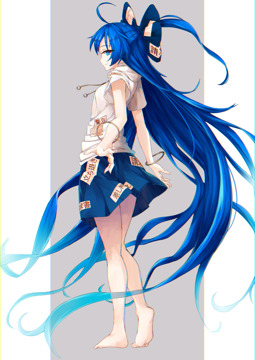 1girl absurdly_long_hair absurdres ahoge bangle bare_arms bare_legs barefoot blue_bow blue_eyes blue_hair blue_skirt bow bracelet chromatic_aberration debt drawstring full_body gradient_hair grey_background hair_bow highres hood hoodie iwashi_(nisankatanso) jewelry long_hair looking_at_viewer miniskirt multicolored_hair profile short_sleeves skirt smile solo standing touhou very_long_hair white_background yorigami_shion