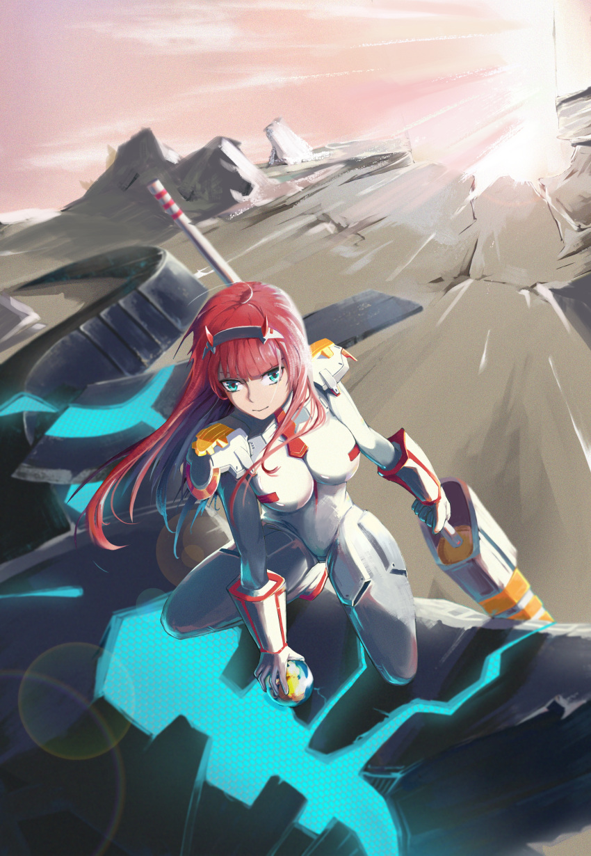 1girl 520mashiro absurdres blue_eyes bodysuit breasts darling_in_the_franxx highres horns long_hair looking_at_viewer redhead skin_tight smile strelizia tight zero_two_(darling_in_the_franxx)