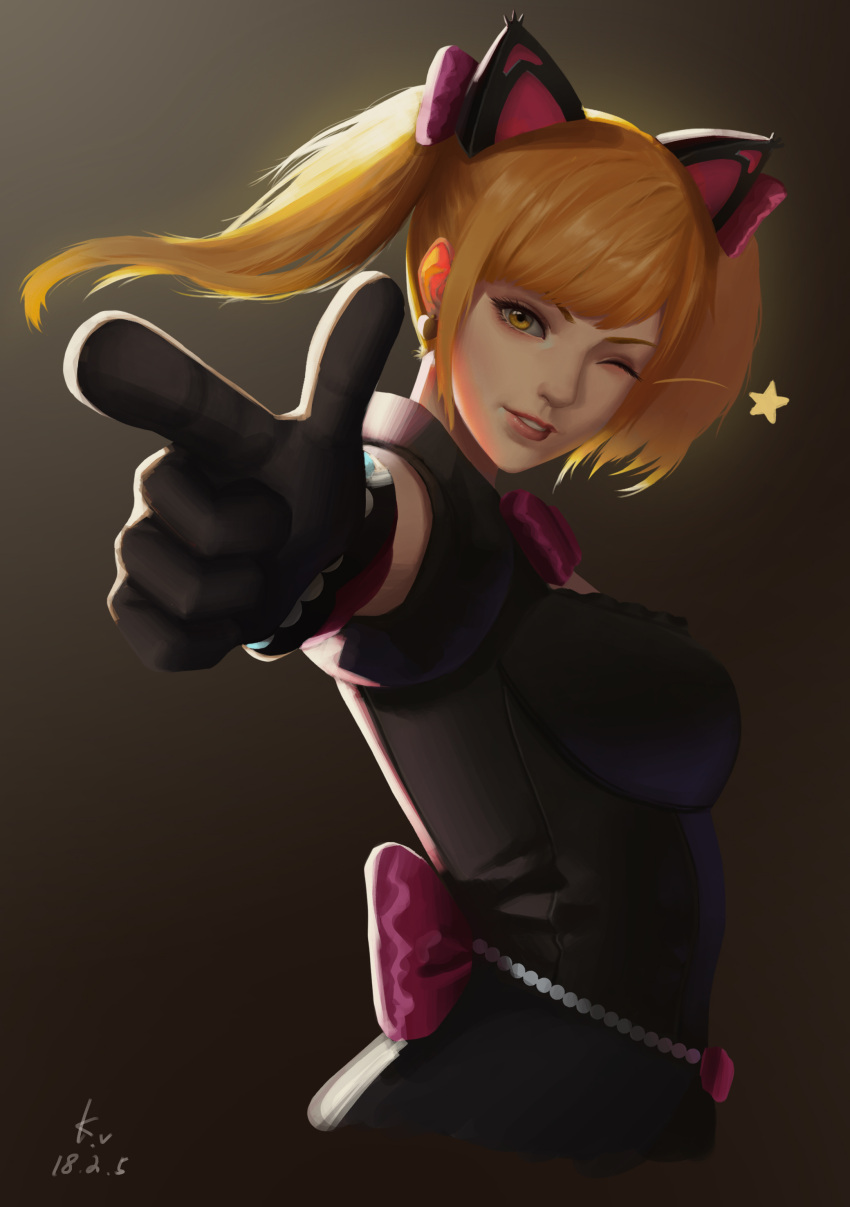 1girl absurdres alternate_costume animal_ears artist_name backlighting black_cat_d.va black_dress black_gloves blonde_hair bow breasts brown_background brown_eyes cat_ears d.va_(overwatch) dated dress finger_gun gloves highres kv--_(310255704) lolita_fashion looking_at_viewer medium_breasts medium_hair one_eye_closed overwatch parted_lips pink_bow pink_lips pointing pointing_at_viewer puffy_short_sleeves puffy_sleeves short_sleeves signature smile solo star twintails upper_body