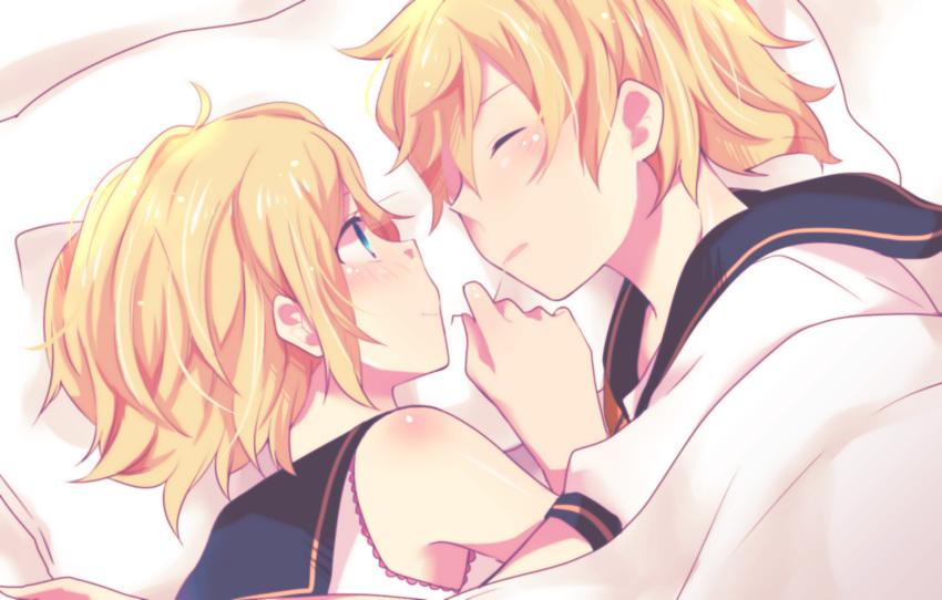 1boy 1girl aoi_choko_(aoichoco) bed bed_sheet blonde_hair blue_eyes blush brother_and_sister closed_eyes hug kagamine_len kagamine_rin looking_at_another lying on_side pillow sailor_collar shirt short_hair siblings sleeping sleeveless sleeveless_shirt smile twins vocaloid