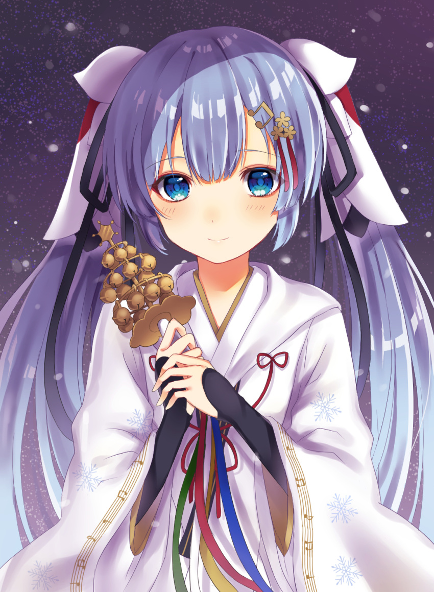 1girl beamed_quavers bell blue_eyes blue_hair blush closed_mouth eyebrows_visible_through_hair hair_ribbon hatsune_miku highres hisui_(sigurehisui) holding japanese_clothes jingle_bell kimono layered_sleeves long_hair long_sleeves looking_at_viewer musical_note musical_note_hair_ornament nose_blush print_kimono red_ribbon ribbon shiny shiny_hair sleeves_past_wrists smile snowflake_print snowing solo twintails two-handed upper_body very_long_hair vocaloid white_kimono white_ribbon wide_sleeves yuki_miku