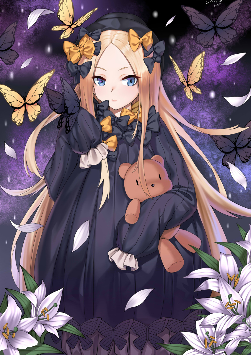 1girl abigail_williams_(fate/grand_order) absurdres black_bow black_dress black_hat blonde_hair blue_eyes bow butterfly dated dress fate/grand_order fate_(series) flower frills hair_bow hat highres holding holding_stuffed_animal iris_(flower) long_hair looking_at_viewer object_hug orange_bow petals ribbed_dress sleeves_past_fingers solo stuffed_animal stuffed_toy teddy_bear very_long_hair zui_ai_shuang_mawei