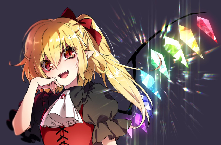 1girl alternate_costume blonde_hair blue_background bow brooch commentary_request cravat eyebrows_visible_through_hair fang flandre_scarlet frilled_shirt_collar frills hair_between_eyes hair_bow head_tilt jewelry juliet_sleeves kuronohana long_sleeves looking_at_viewer no_hat no_headwear open_mouth pointy_ears puffy_sleeves red_bow red_eyes red_vest shiny side_ponytail simple_background smile solo touhou upper_body vest white_neckwear wings