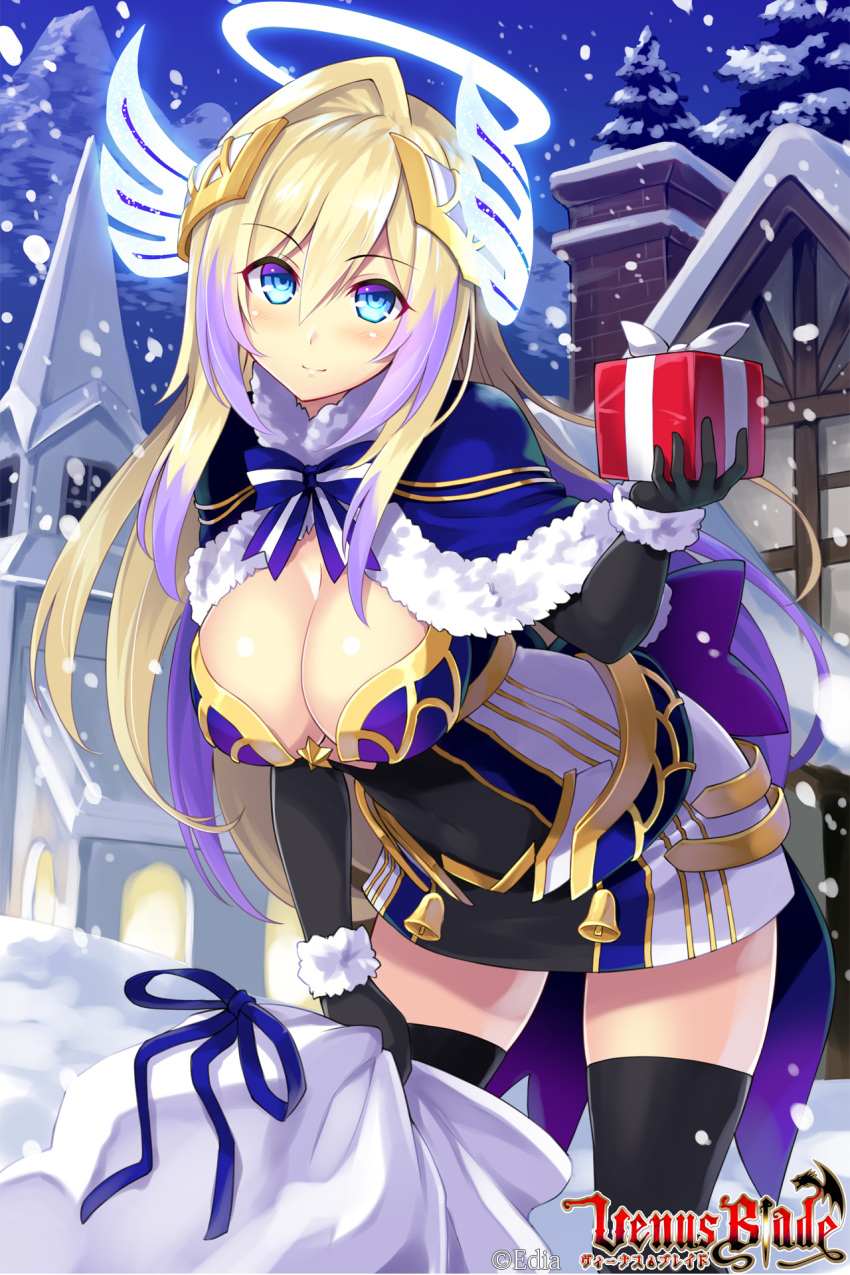 1girl black_gloves black_legwear blonde_hair blue_cape blue_eyes blush bow box breasts cape cleavage copyright_name dress elbow_gloves eyebrows_visible_through_hair floating_hair fur_trim gift gift_bag gift_box gloves hair_between_eyes highres hisenkaede holding holding_bag holding_box large_breasts leaning_forward long_hair multicolored_hair night outdoors purple_hair short_dress sky smile snowing solo star_(sky) starry_sky striped striped_bow thigh-highs two-tone_hair venus_blade very_long_hair wrist_cuffs
