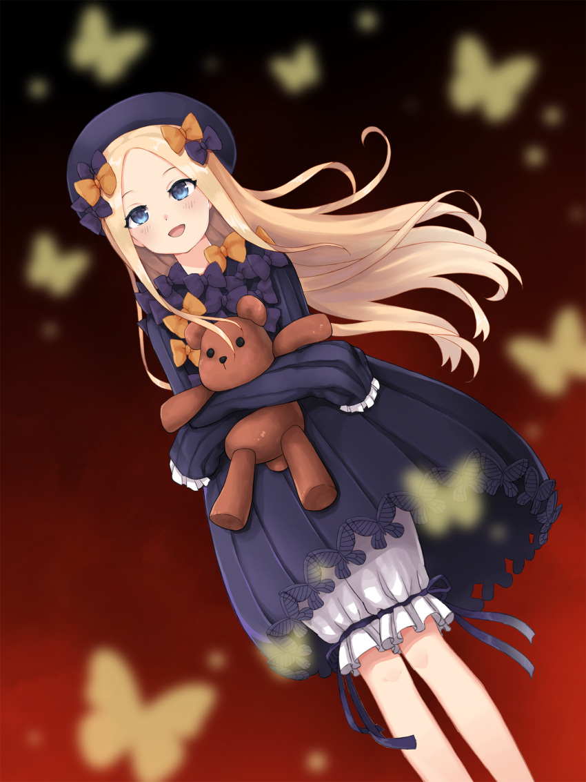 1girl :d abigail_williams_(fate/grand_order) bangs black_bow black_dress black_hat blonde_hair bloomers blue_eyes blurry blurry_foreground blush bow butterfly chana_dal commentary_request depth_of_field dress dutch_angle fate/grand_order fate_(series) hair_bow hat highres long_hair long_sleeves looking_away object_hug open_mouth orange_bow parted_bangs polka_dot polka_dot_bow red_background sleeves_past_fingers sleeves_past_wrists smile solo stuffed_animal stuffed_toy teddy_bear underwear very_long_hair white_bloomers