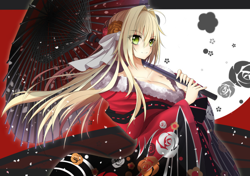 1girl alternate_costume blonde_hair commentary_request fate/extra fate/grand_order fate_(series) floral_print green_eyes hakama highres japanese_clothes kimono liu_liu long_hair long_sleeves nero_claudius_(fate) nero_claudius_(fate)_(all) obi sash smile solo wide_sleeves yukata