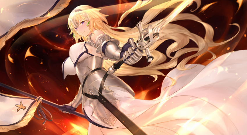 1girl armor armored_dress bare_shoulders blonde_hair breasts cangkong chains dual_wielding fate/apocrypha fate/grand_order fate_(series) faulds flag flowing_dress gauntlets gloves glowing glowing_sword glowing_weapon headpiece highres holding holding_flag holding_sword holding_weapon jeanne_d'arc_(fate) jeanne_d'arc_(fate)_(all) large_breasts long_hair plackart sheath standard_bearer sword very_long_hair violet_eyes weapon