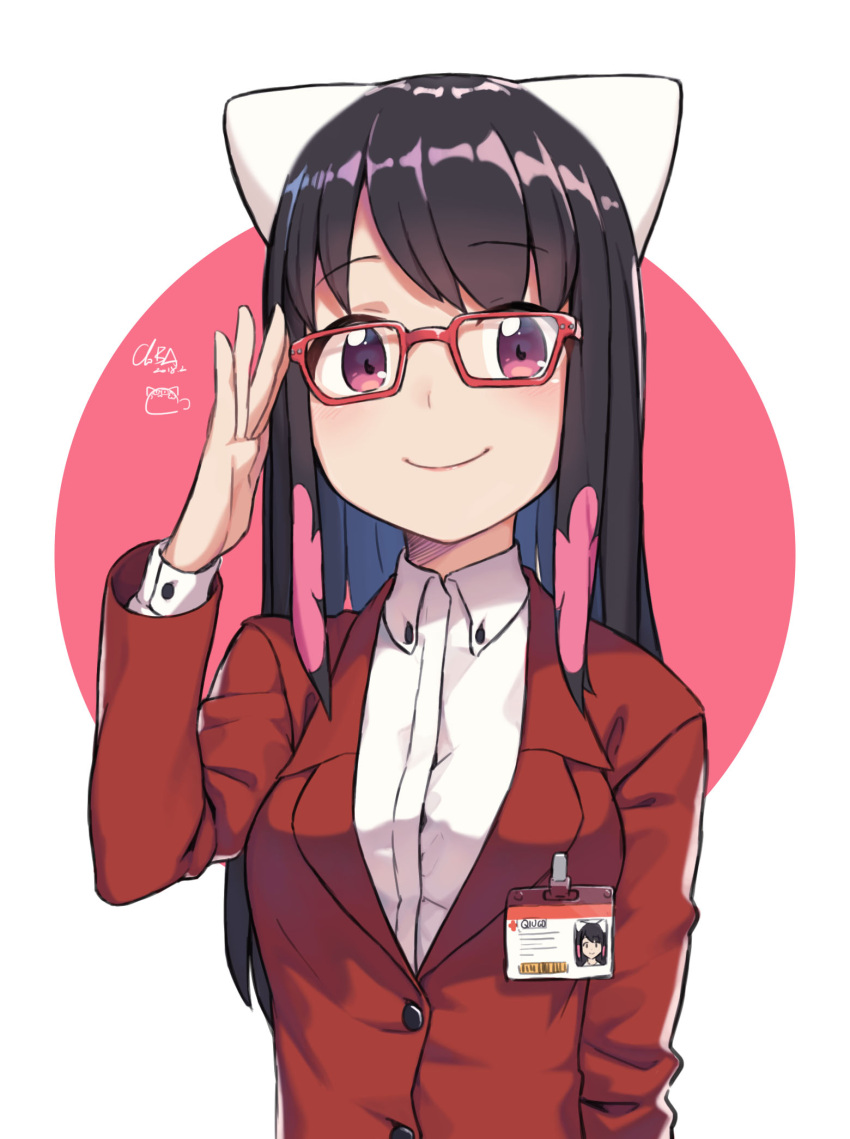 1girl black_hair cloba commentary_request eyebrows_visible_through_hair glasses highres long_hair long_sleeves looking_at_viewer multicolored_hair name_tag original pink_eyes red-framed_eyewear red_suit simple_background smile solo white_background