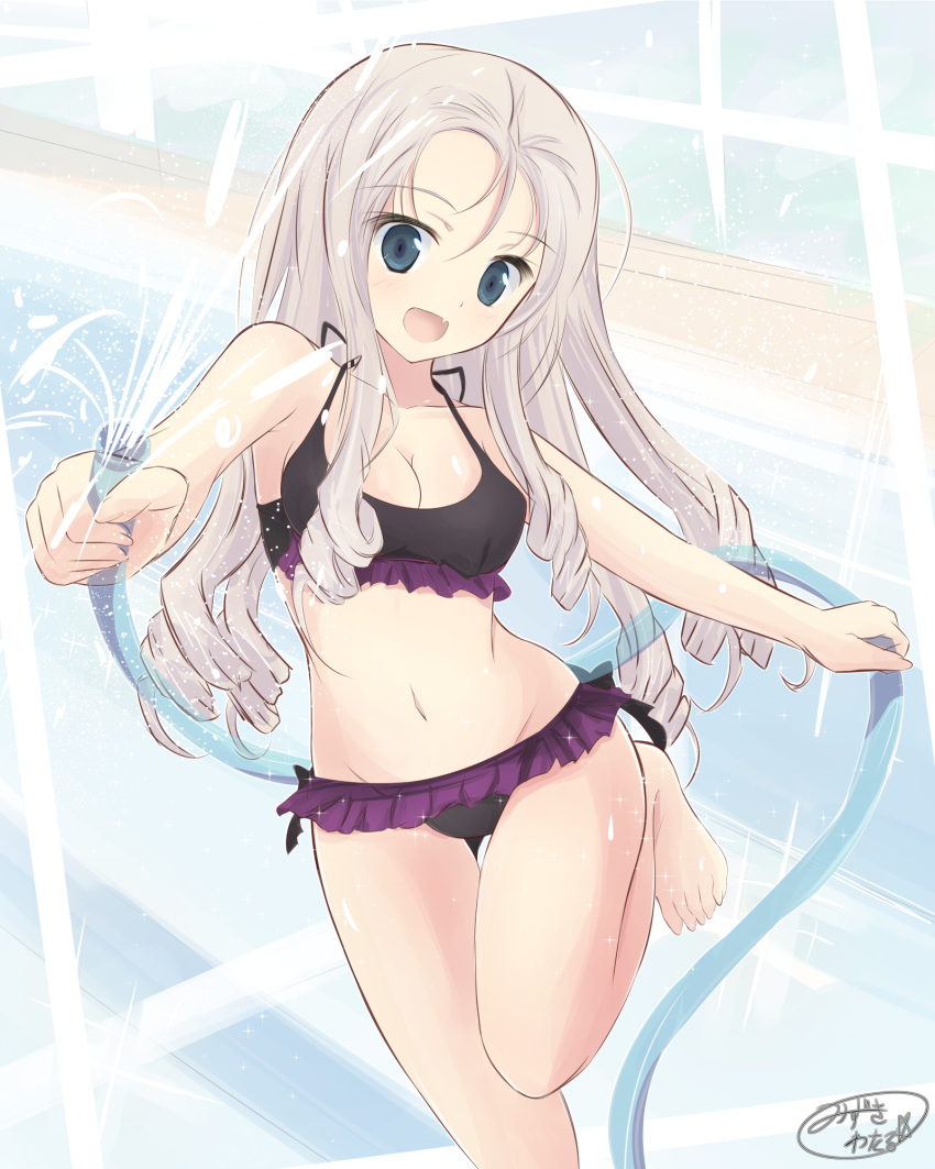 1girl :d artist_name barefoot bikini black_bikini blonde_hair breasts collarbone commentary_request eyebrows_visible_through_hair fang frilled_bikini frills getsumen_suibaku_ver._a(c) girls_und_panzer gluteal_fold green_eyes hair_ornament highres holding hose leg_up light_particles long_hair looking_at_viewer marie_(girls_und_panzer) medium_breasts navel open_mouth signature smile solo standing standing_on_one_leg swimsuit thigh_gap water_drop