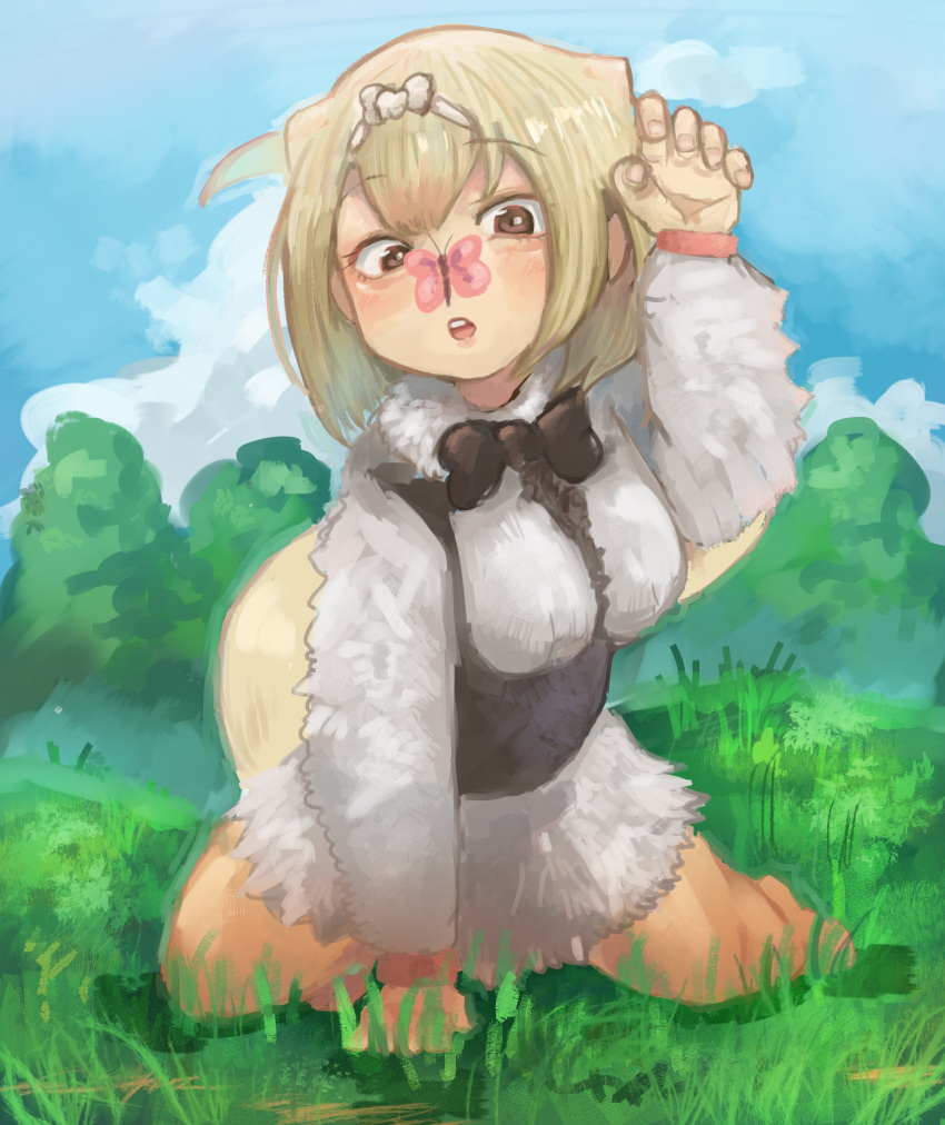 1girl absurdres anteater_tail blonde_hair blue_sky bow bowtie brown_eyes butterfly butterfly_on_nose clouds commentary_request day eyebrows_visible_through_hair fur_collar grass hairband hand_up highres insect kajitsu_ohima kemono_friends open_mouth outdoors short_hair silky_anteater_(kemono_friends) sky solo tail