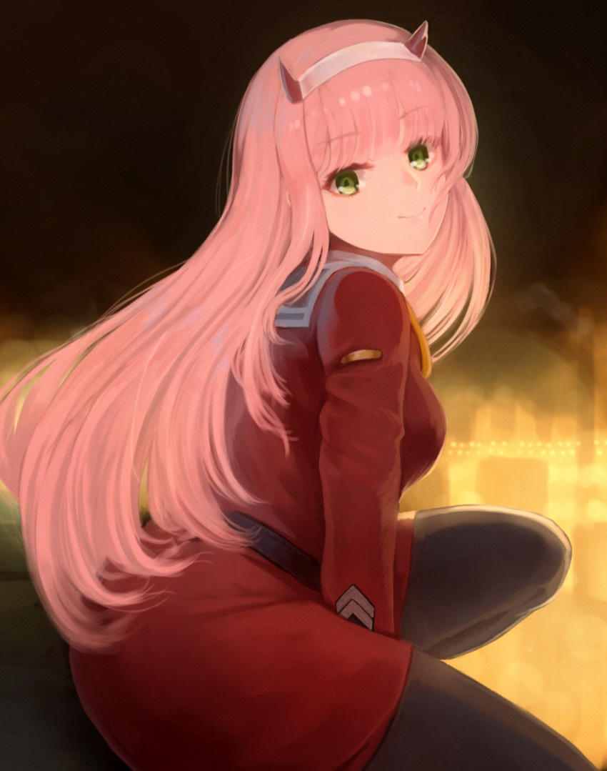 1girl bangs black_legwear breasts closed_mouth commentary_request darling_in_the_franxx dress eyebrows_visible_through_hair green_eyes head_tilt highres horns long_hair long_sleeves looking_at_viewer looking_to_the_side medium_breasts pantyhose pink_hair red_dress smile solo suzuki_puramo very_long_hair zero_two_(darling_in_the_franxx)