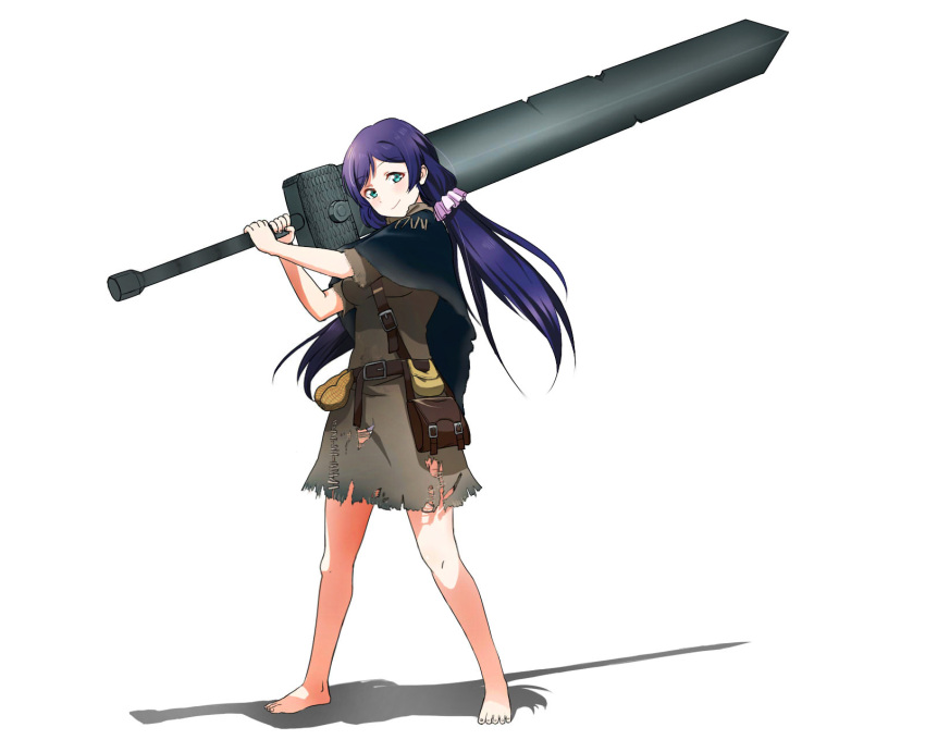1girl barefoot blue_capelet capelet closed_mouth crossover dark_souls_ii flask full_body green_eyes hair_ornament hair_scrunchie highres huge_weapon legs_apart long_hair love_live! love_live!_school_idol_project murasaki_saki over_shoulder pouch purple_hair robe scrunchie shadow simple_background smile solo souls_(from_software) standing sword sword_over_shoulder toujou_nozomi two-handed weapon weapon_over_shoulder white_background