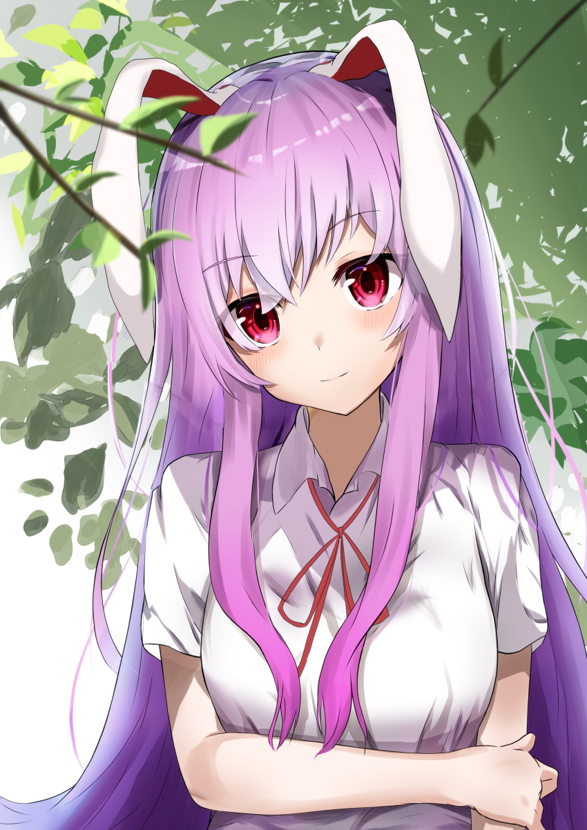 1girl absurdres animal_ears blush closed_mouth commentary_request eyebrows_visible_through_hair garaudon highres looking_at_viewer purple_hair rabbit_ears red_eyes reisen_udongein_inaba shirt short_sleeves smile solo touhou upper_body white_shirt
