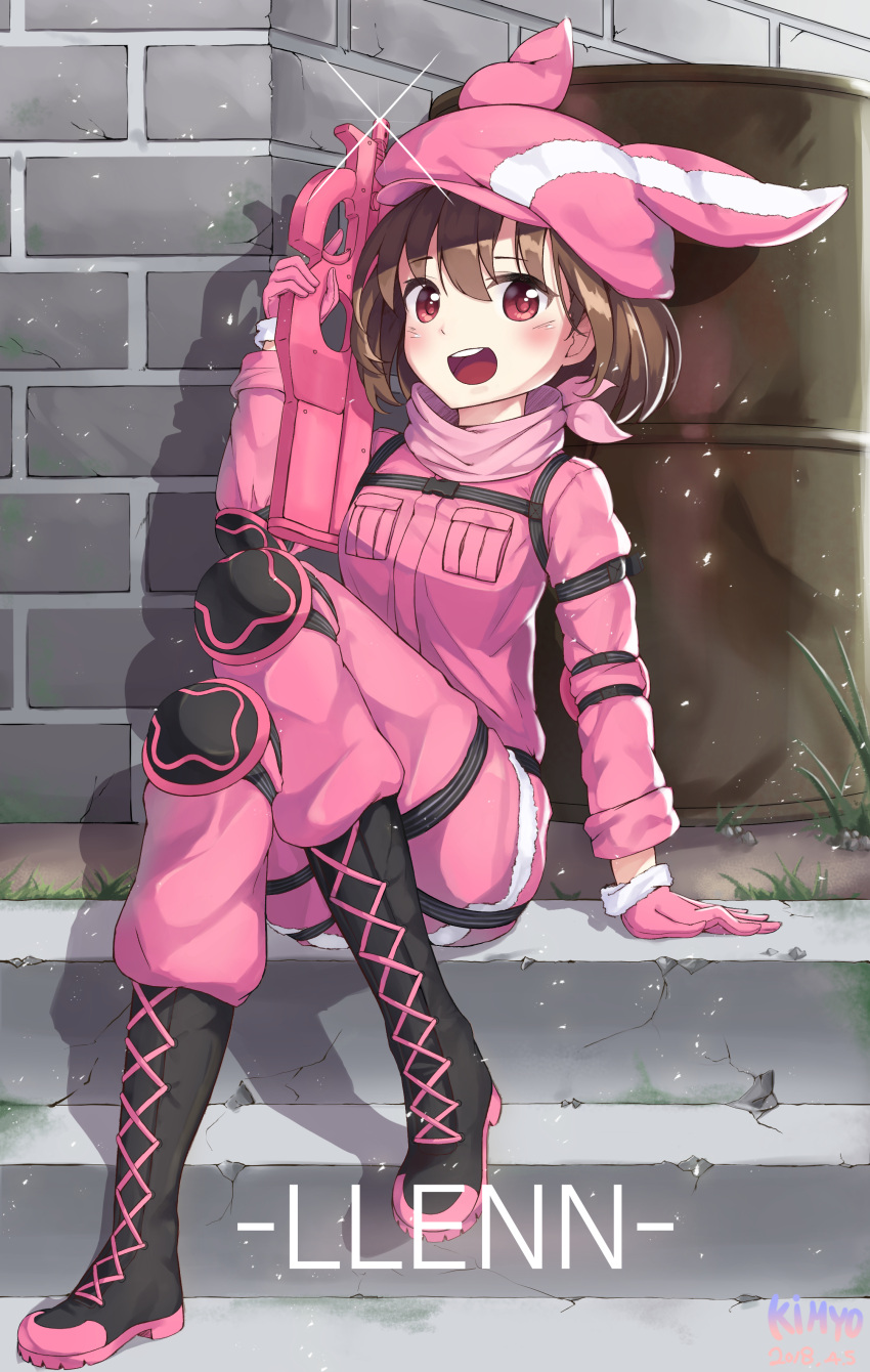 1girl :d absurdres animal_hat arm_at_side arm_strap bangs black_footwear blush boots breast_pocket brick_wall bullpup character_name cross-laced_footwear dated day drum_(container) elbow_pads eyebrows_visible_through_hair full_body fur-trimmed_gloves fur-trimmed_hat fur_trim gloves grass gun hat highres holding holding_gun holding_weapon jacket kimyo knee_boots knee_up lace-up_boots light_particles llenn_(sao) long_sleeves looking_at_viewer open_mouth outdoors p-chan_(p-90) p90 pants pink_gloves pink_hat pink_jacket pink_pants pocket round_teeth shadow shiny shiny_hair short_hair signature sitting smile solo stairs submachine_gun sword_art_online sword_art_online_alternative:_gun_gale_online tareme teeth trigger_discipline weapon