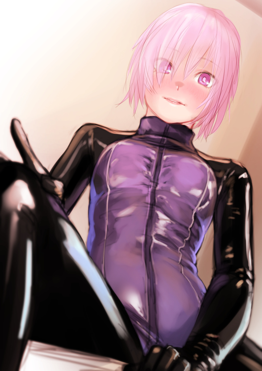 1girl bodysuit breasts covered_navel fate/grand_order fate_(series) hair_over_one_eye highres kilye_4421 lavender_hair looking_at_viewer mash_kyrielight short_hair skin_tight solo violet_eyes