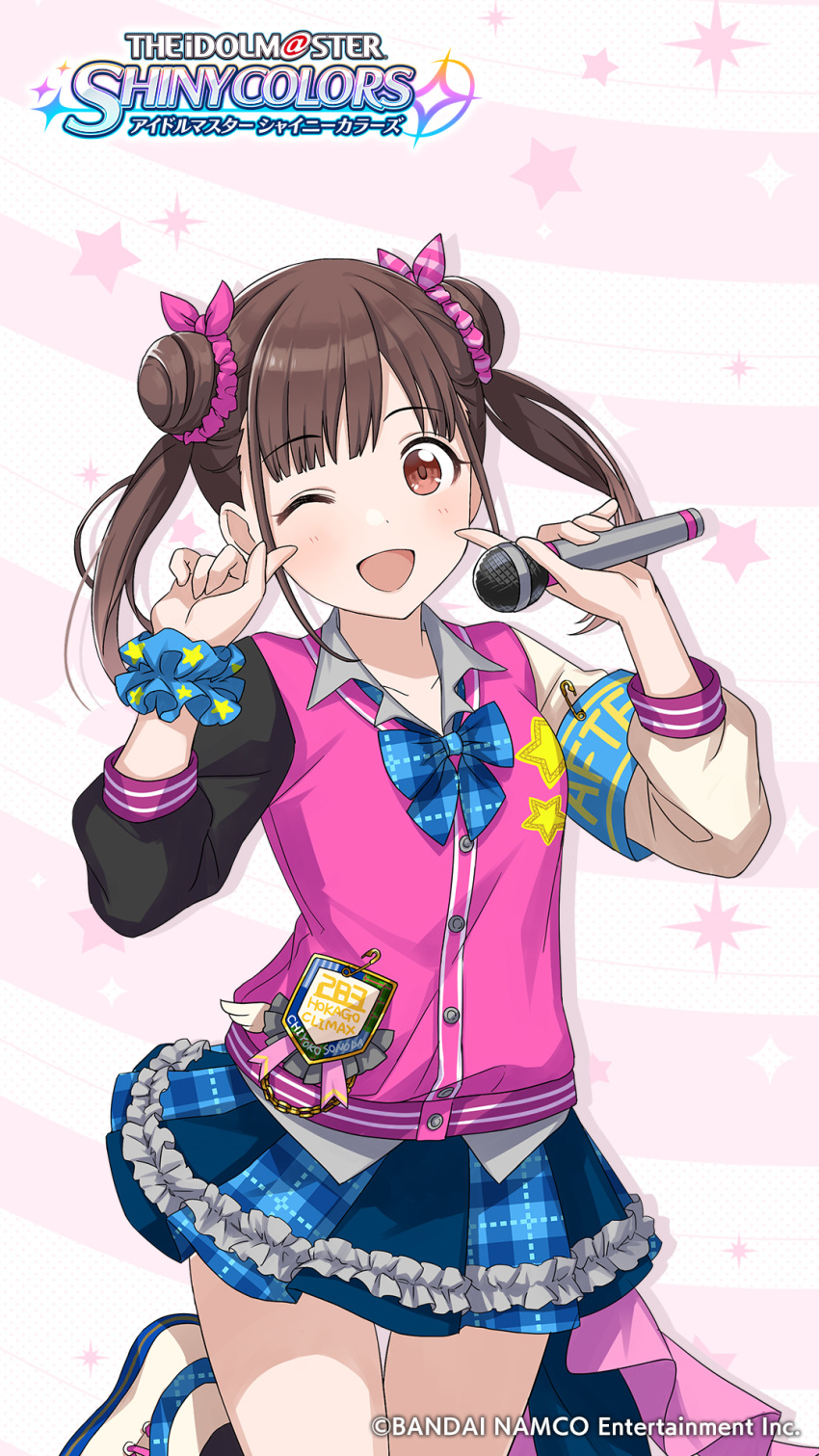 1girl ;d armband asymmetrical_clothes blue_neckwear blue_skirt brown_eyes brown_hair copyright_name eyebrows_visible_through_hair hair_ornament hair_ribbon hair_scrunchie highres holding holding_microphone idolmaster idolmaster_shiny_colors long_hair microphone miniskirt one_eye_closed one_leg_raised open_mouth pink_ribbon pink_scrunchie pleated_skirt ribbon scrunchie skirt smile solo sonoda_chiyoko standing standing_on_one_leg star star_print striped striped_ribbon striped_scrunchie twintails wrist_cuffs
