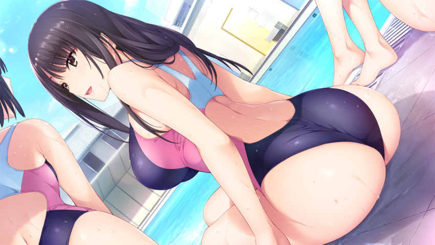 3girls ass black_hair blue_sky breasts brown_eyes competition_swimsuit day dutch_angle eyebrows_visible_through_hair from_behind game_cg iizuki_tasuku kisaragi_maaya large_breasts lips long_hair multiple_girls one-piece_swimsuit onee-chan_no_yuuwaku open_mouth outdoors poolside sidelocks sky smile soaking_feet swimsuit wet