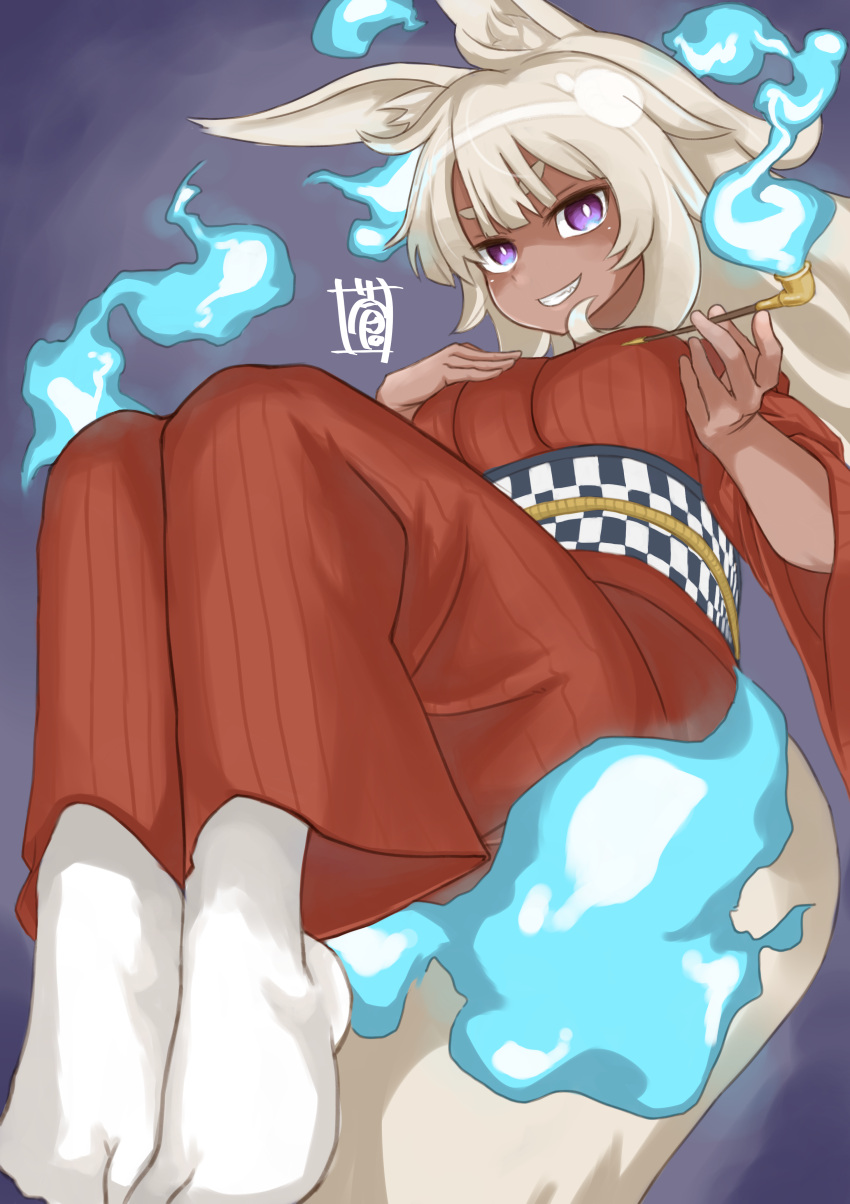 1girl absurdres animal_ears bangs blue_fire breasts bright_pupils checkered checkered_obi dark_skin fire fox_ears fox_tail grin hand_on_breast highres holding japanese_clothes kimono kiseru light_brown_hair long_sleeves medium_breasts obi original pipe purple_background red_kimono ribbed_kimono sash sharp_teeth smile socks sou_(pale_1080) tail teeth thick_eyebrows v-shaped_eyebrows violet_eyes white_legwear white_pupils wide_sleeves