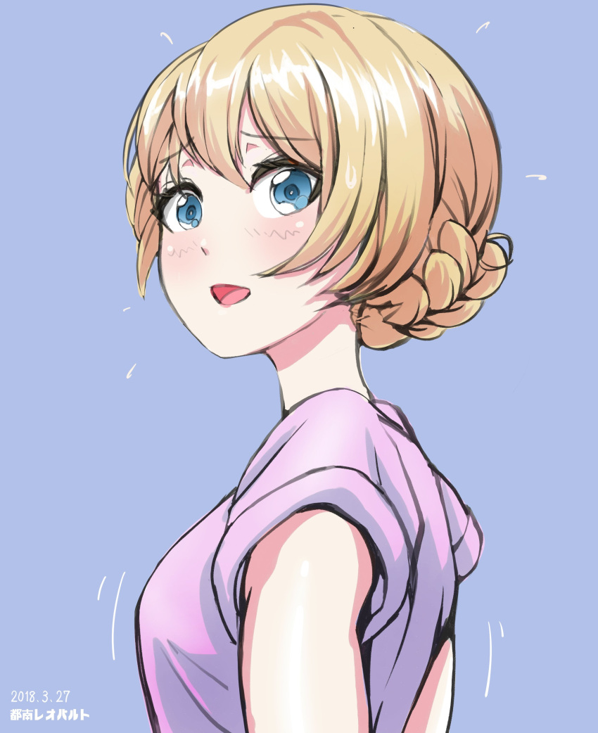 1girl absurdres artist_name bangs blonde_hair blue_background blue_eyes blush braid commentary darjeeling dated eyebrows_visible_through_hair flying_sweatdrops from_side girls_und_panzer highres looking_at_viewer motion_lines open_mouth portrait purple_shirt shirt short_hair short_sleeves simple_background sleeves_rolled_up smile solo tied_hair tonan_leopard twin_braids