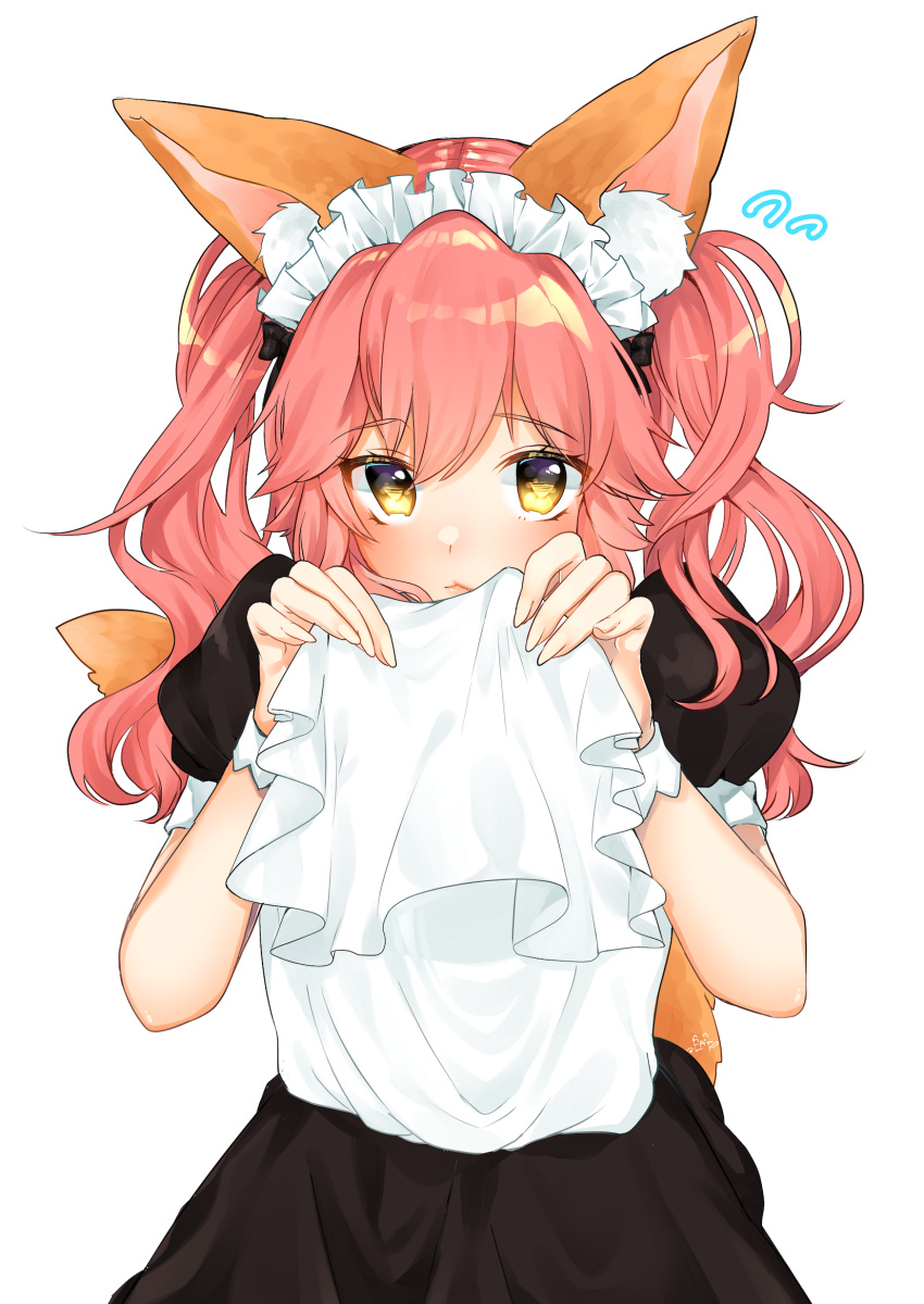 1girl alternate_costume animal_ears blush closed_mouth enmaided etto_eat eyebrows_visible_through_hair fate/grand_order fate_(series) flying_sweatdrops fox_ears highres long_hair looking_at_viewer maid pink_hair puffy_short_sleeves puffy_sleeves short_sleeves solo tamamo_(fate)_(all) tamamo_no_mae_(fate) twintails upper_body yellow_eyes