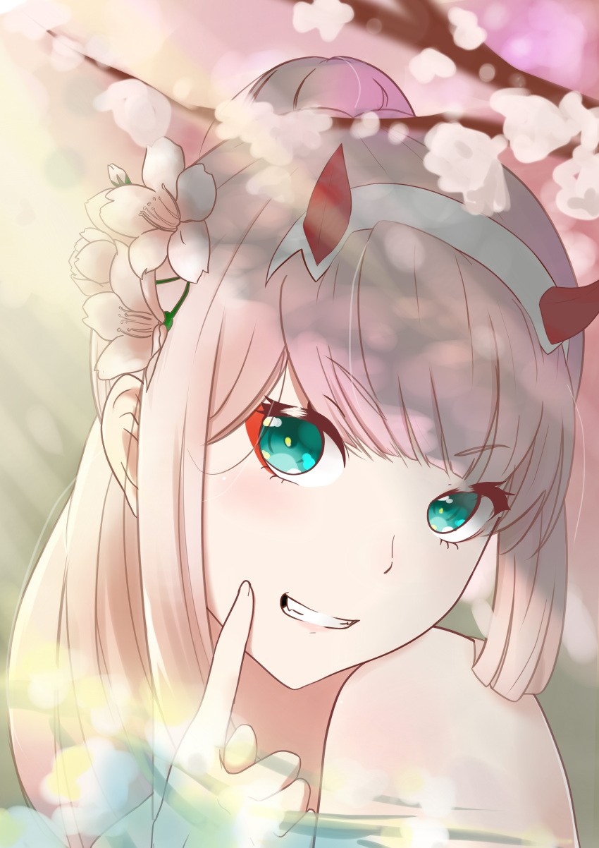 1girl absurdres aqua_eyes bangs darling_in_the_franxx eyebrows_visible_through_hair flower hair_flower hair_ornament hairband highres horns long_hair looking_at_viewer pink_hair ponytail pp229 red_horns smile solo white_hairband