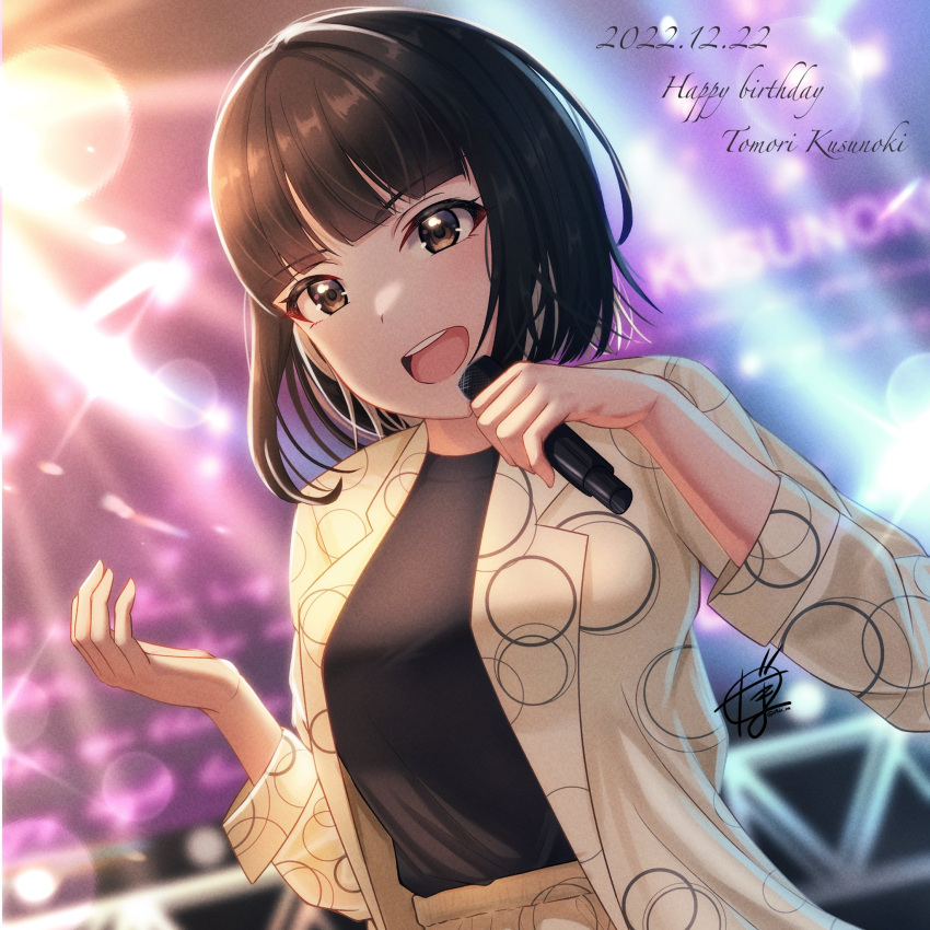 1girl bangs birthday black_hair blazer blonde_hair breasts bright09 brown_eyes character_name colored_inner_hair commentary dated english_text happy_birthday highres holding holding_microphone jacket kusunoki_tomori medium_breasts microphone multicolored_hair real_life shiny shiny_hair short_hair sidelocks signature solo two-tone_hair upper_body voice_actor