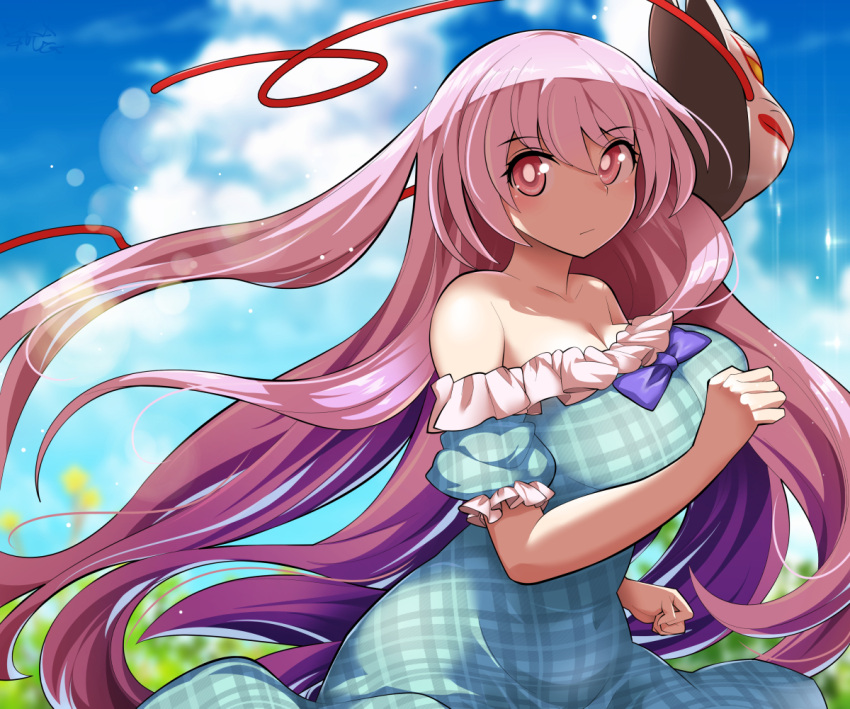 1girl alternate_costume bare_shoulders breasts clouds cloudy_sky commentary_request dress expressionless fox_mask hair_between_eyes hata_no_kokoro large_breasts long_hair looking_at_viewer mask pink_eyes pink_hair plaid plaid_dress sky solo touhou umigarasu_(kitsune1963) very_long_hair