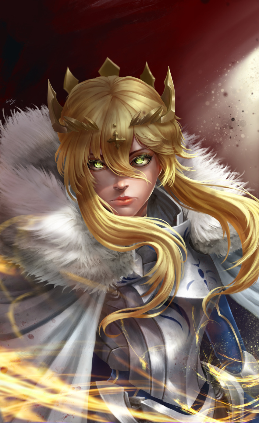 1girl absurdres armor artoria_pendragon_(all) artoria_pendragon_(lancer) bangs blonde_hair cape commentary crown english_commentary fate/grand_order fate_(series) fur-trimmed_cape fur_trim green_eyes hair_between_eyes highres looking_at_viewer sekaizero sidelocks signature solo swept_bangs