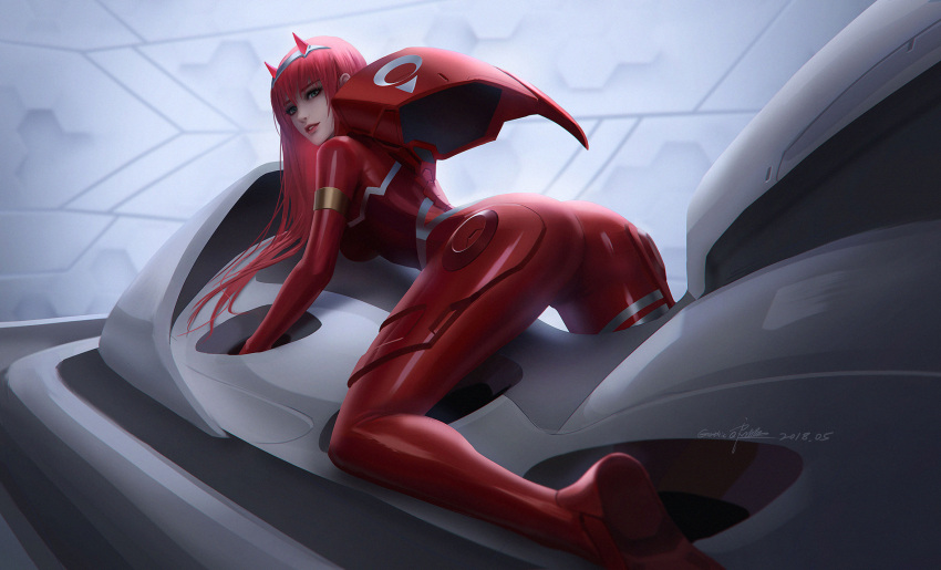 1girl all_fours ass bent_over cockpit green_eyes highres horns lips long_hair looking_at_viewer looking_back qichao_wang redhead skin_tight solo torn_clothes zero_two_(darling_in_the_franxx)