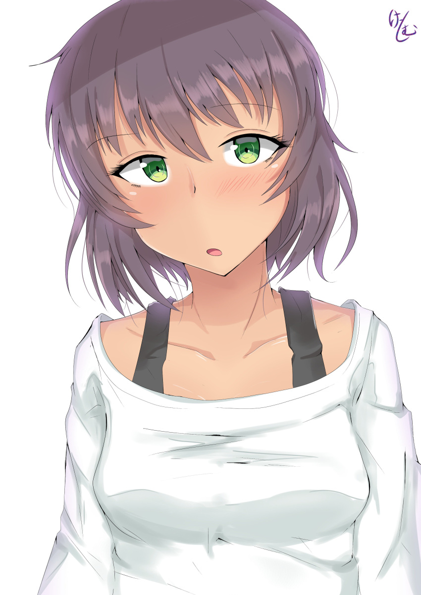1girl absurdres antyobi0720 artist_name brown_hair casual commentary dark_skin eyebrows_visible_through_hair girls_und_panzer green_eyes head_tilt highres hoshino_(girls_und_panzer) long_sleeves looking_at_viewer open_mouth shirt shirt_straps short_hair signature simple_background solo standing upper_body white_background white_shirt
