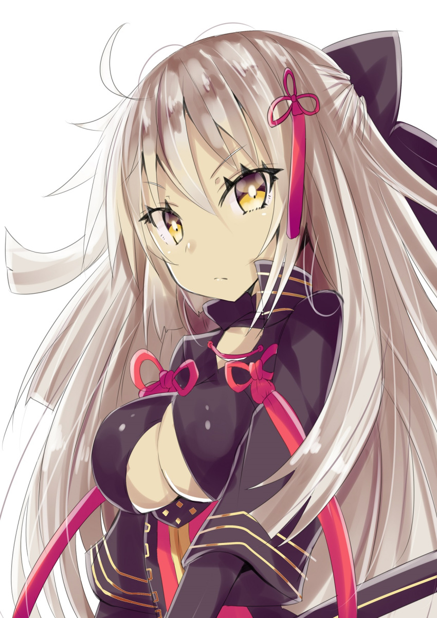 1girl ahoge black_bow bow breasts cleavage fate/grand_order fate_(series) hair_between_eyes hair_bow hair_ornament high_collar highres hizaka large_breasts long_hair looking_at_viewer majin_saber okita_souji_alter_(fate) simple_background solo tassel tied_hair upper_body very_long_hair white_background white_hair yellow_eyes