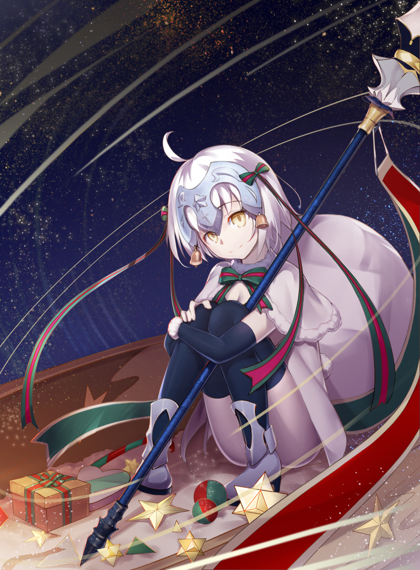 absurdres ahoge bag bell black_legwear bow breasts capelet cleavage detached_sleeves eyebrows_visible_through_hair fate/grand_order fate_(series) full_body fur_trim gift_bag hair_bow head_tilt highres holding holding_weapon jeanne_d'arc_(fate)_(all) jeanne_d'arc_alter_santa_lily polearm short_hair silver_hair sitting small_breasts smile thigh-highs weapon white_capelet xie_wang yellow_eyes