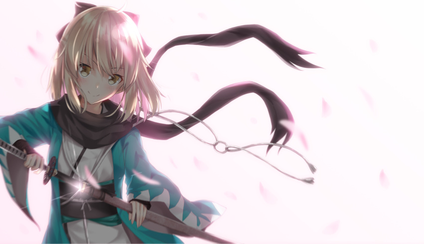 1girl bangs black_bow black_scarf blonde_hair blush bow eyebrows_visible_through_hair fate/grand_order fate_(series) floating_hair hair_between_eyes hair_bow haori head_tilt highres holding holding_sheath holding_sword holding_weapon japanese_clothes kimono long_hair obi okita_souji_(fate) sash scarf sheath shokoori smile solo sword unsheathing upper_body weapon white_background white_kimono yellow_eyes