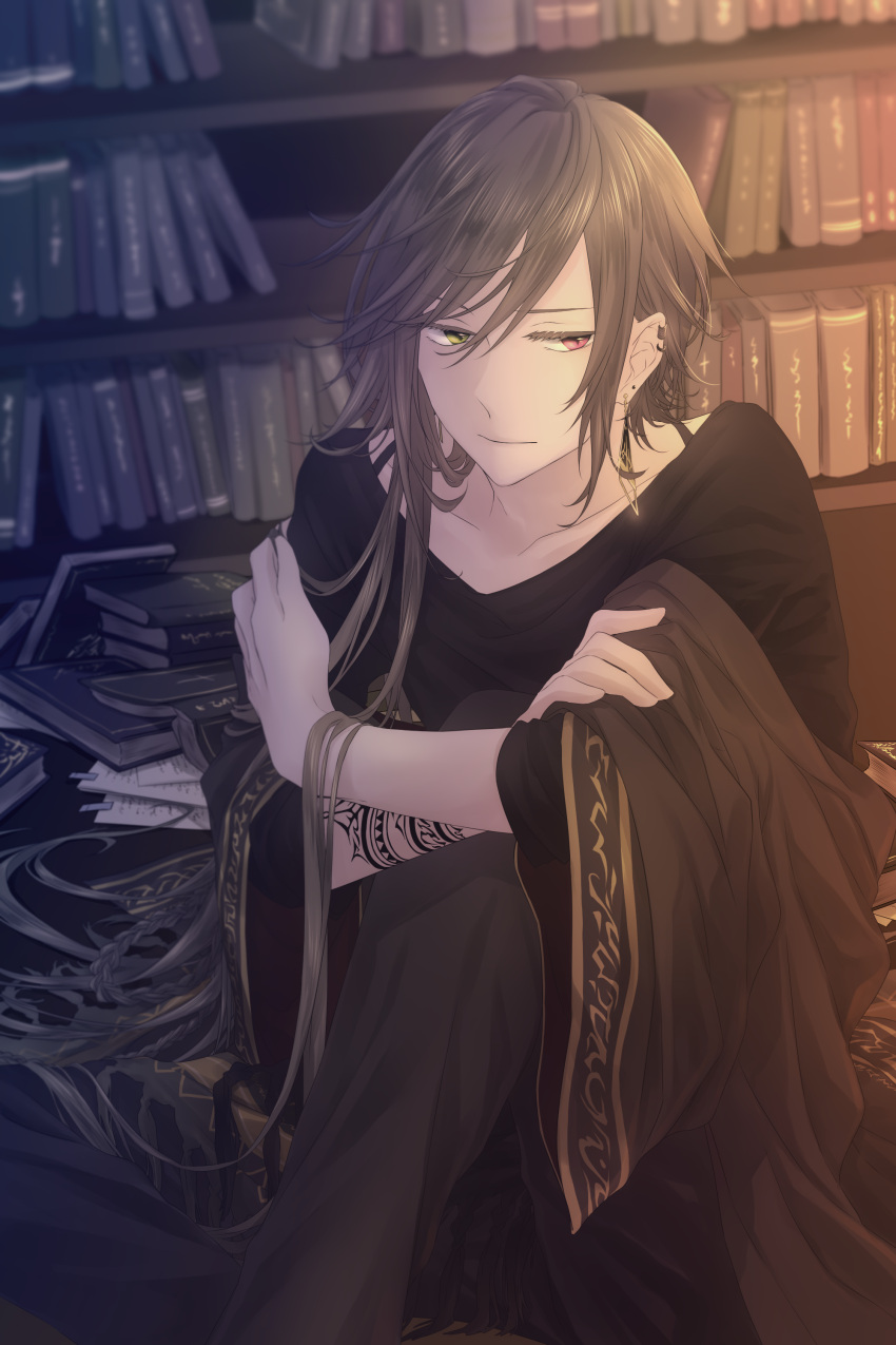 1boy absurdres black_pants black_shirt bookshelf brown_hair crossed_arms earrings heterochromia highres indoors jewelry long_hair male_focus original pants red_eyes shirt solo yellow_eyes yoizuru