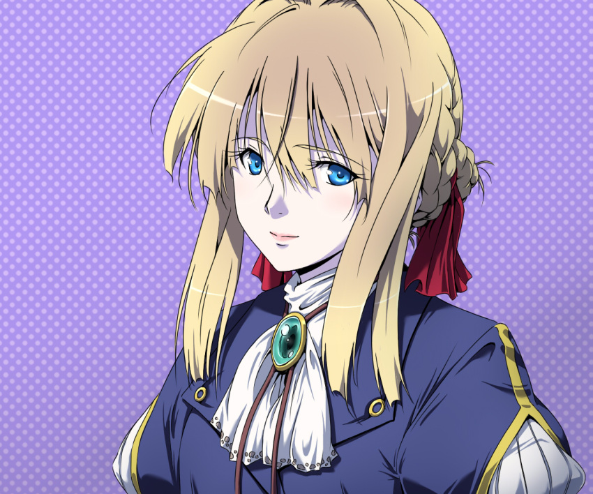 1girl blonde_hair blue_eyes brooch hair_between_eyes hair_intakes hair_ribbon jewelry long_hair looking_at_viewer mechanical_hand red_ribbon ribbon sakuraba_tsukasa smile solo violet_evergarden violet_evergarden_(character) white_neckwear