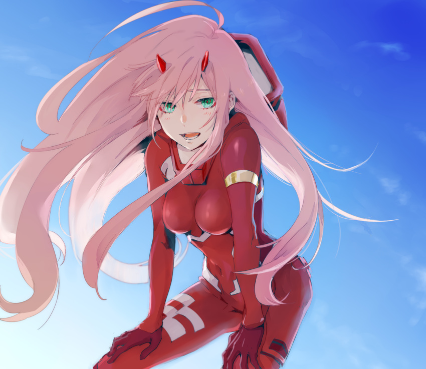 1girl :d bent_over blue_sky bodysuit breasts breasts_apart covered_navel darling_in_the_franxx day floating_hair from_below green_eyes hair_between_eyes hands_on_lap highres horns long_hair looking_at_viewer medium_breasts mochi_mocchi open_mouth outdoors pilot_suit pink_hair red_bodysuit sky smile solo very_long_hair zero_two_(darling_in_the_franxx)