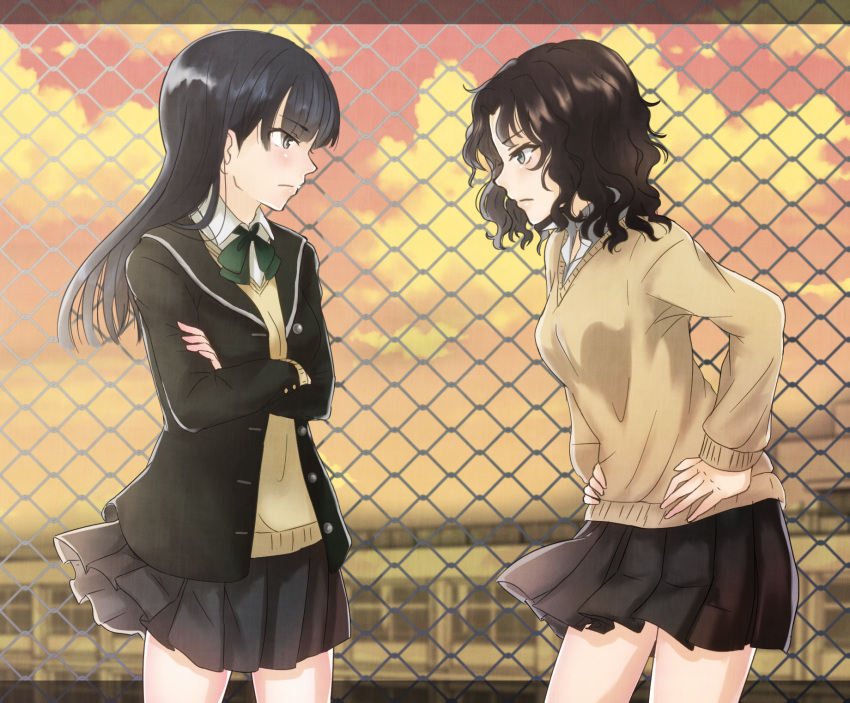 2girls amagami ayatsuji_tsukasa black_hair black_skirt blazer bow cardigan chain-link_fence commentary_request cowboy_shot crossed_arms dusk face-to-face facing_another fence from_side glaring green_bow grey_eyes hands_on_hips highres himaneko jacket leaning_forward letterboxed long_hair looking_at_another messy_hair multiple_girls open_clothes open_jacket red_sky rooftop school school_uniform skirt sky tanamachi_kaoru wind