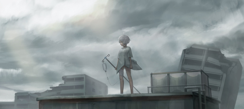 .kitsuna 1girl ahoge bandage bandaged_leg bandages black_choker choker clouds cloudy_sky commentary_request fence green_eyes grey_hair grey_sky intravenous_drip ladder original overcast rooftop ruins scenery short_hair short_sleeves sky solo standing white_coat