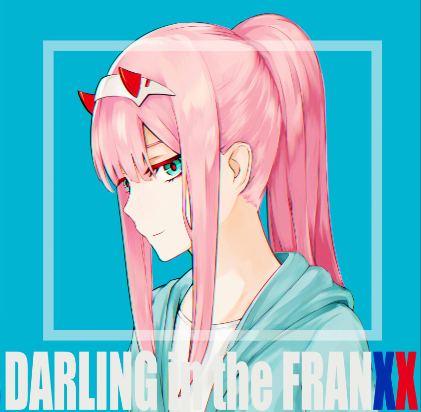 1girl blue_background cardigan copyright_name darling_in_the_franxx green_eyes hair_between_eyes hairband highres hood hooded_sweater horns long_hair mustbe_2 open_cardigan open_clothes pink_hair ponytail portrait shirt sidelocks smile solo sweater white_hairband white_shirt zero_two_(darling_in_the_franxx)