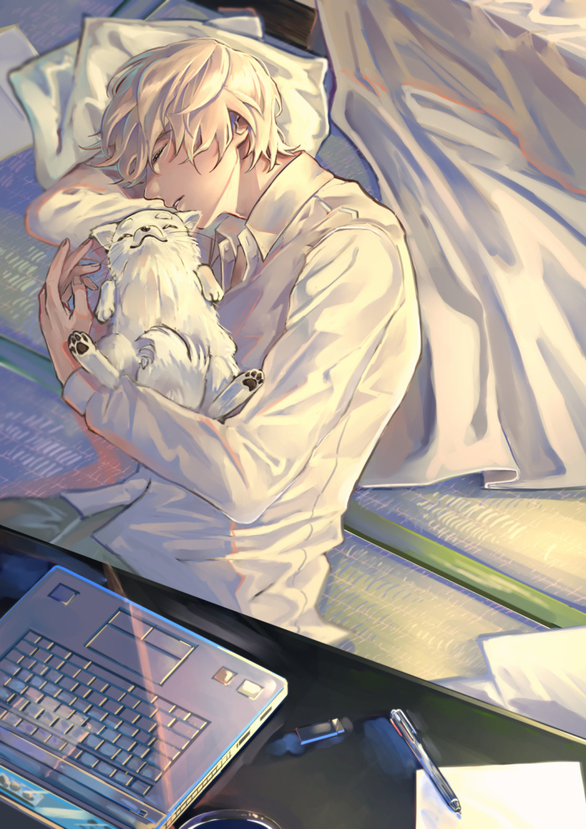 1boy amuro_tooru animal computer flash_drive highres laptop lying male_focus meitantei_conan on_side pen short_hair sleeping solo tatami white_hair zoido