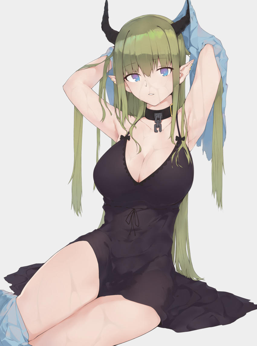 1girl absurdres armpits black_bow blue_eyes bow breasts chains cleavage collar collarbone dress drying earrings gown grain green_eyes highres horns jewelry large_breasts looking_at_viewer navel original parted_lips pointy_ears see-through simple_background sitting solo towel wet