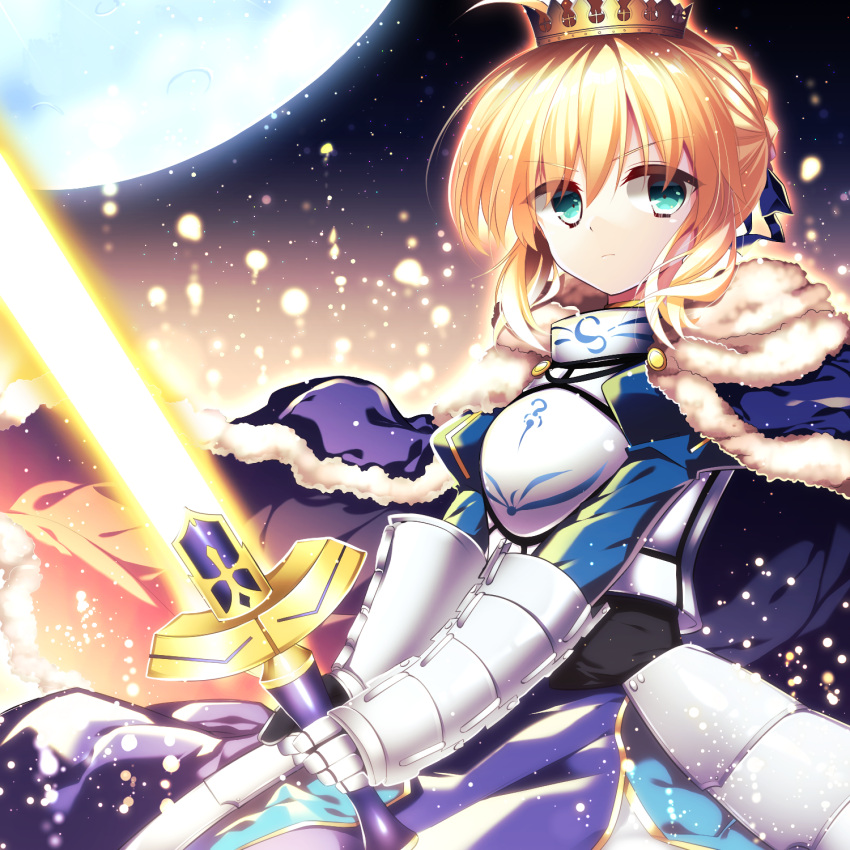 1girl aqua_eyes armor armored_dress artoria_pendragon_(all) blonde_hair blue_cape blue_ribbon cape crown excalibur eyebrows_visible_through_hair fate/stay_night fate_(series) full_moon fur_trim gauntlets hair_between_eyes hair_ribbon highres holding holding_sword holding_weapon kozue1120 looking_at_viewer moon ribbon saber short_hair sidelocks solo sword weapon