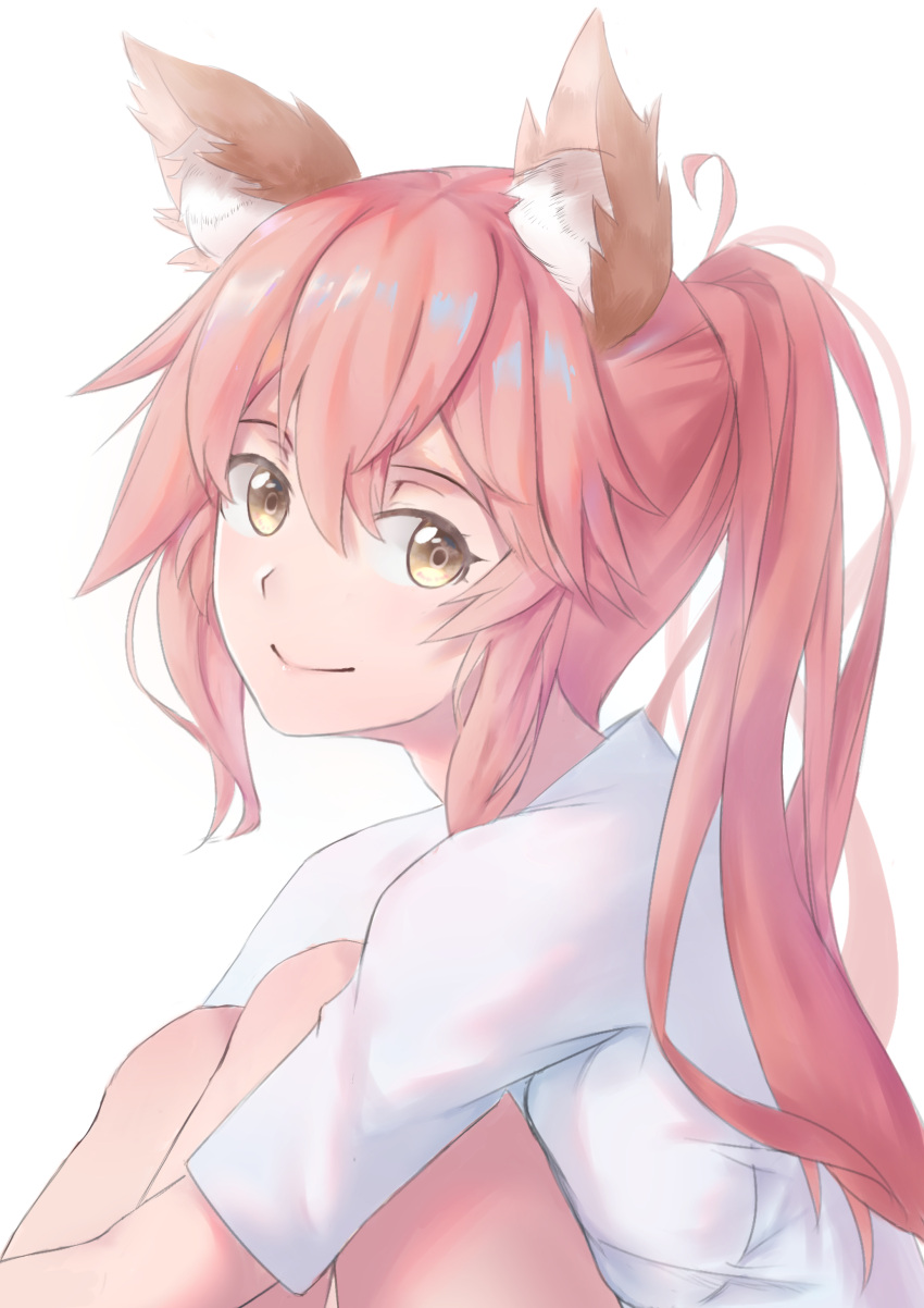 1girl absurdres alternate_hairstyle animal_ear_fluff animal_ears breast_press breasts casual eyelash fate/extra fate/grand_order fate_(series) fox_ears highres large_breasts light_smile looking_at_viewer pink_hair ponytail shirt simple_background solo tamamo_(fate)_(all) white_background white_shirt yellow_eyes