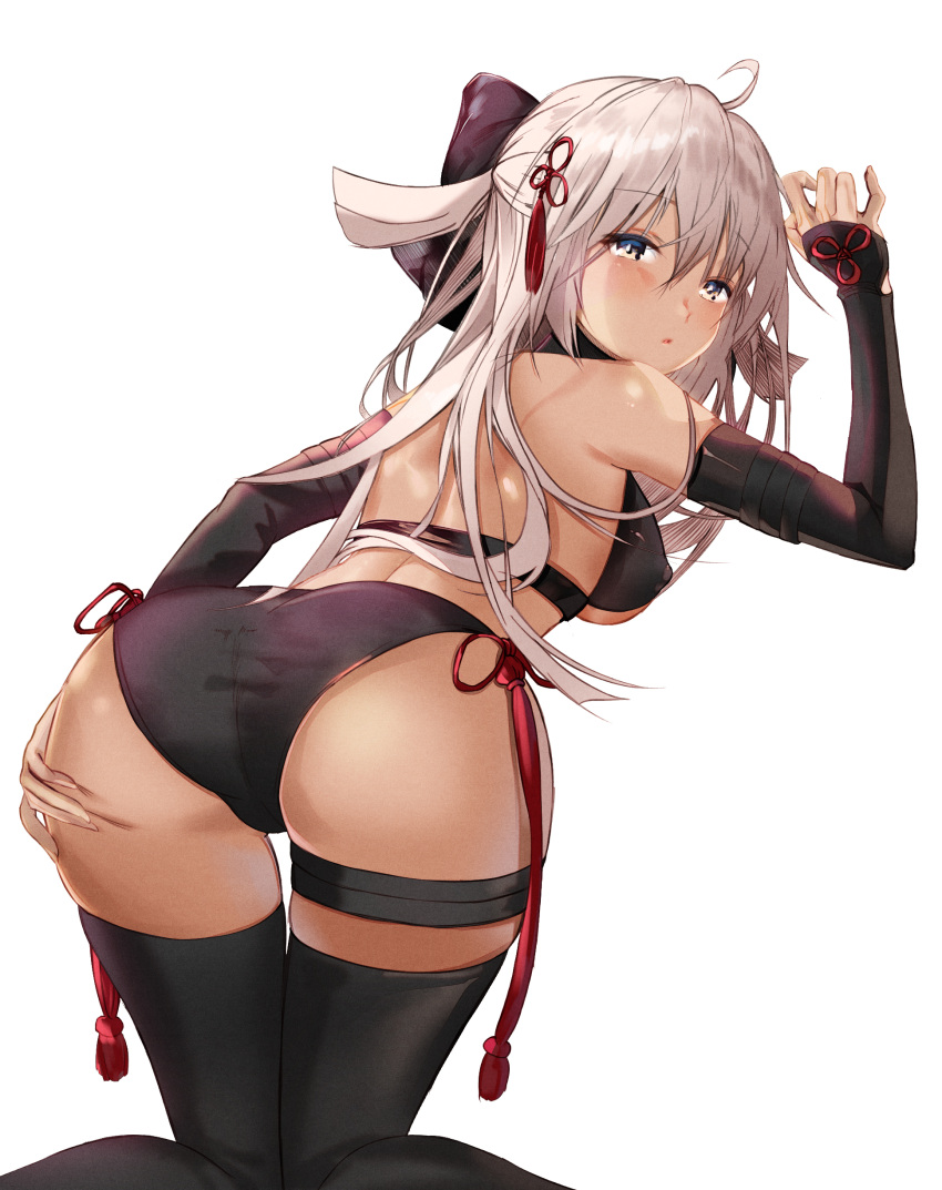 1girl :o absurdres ahoge ass bikini black_bikini black_bow black_legwear blue_eyes bow breasts commentary_request dark_skin erect_nipples eyebrows_visible_through_hair fate/grand_order fate_(series) from_behind hair_bow hair_ribbon highres kneeling long_hair looking_at_viewer looking_back medium_breasts okita_souji_(alter)_(fate) okita_souji_(fate)_(all) red_ribbon ribbon silver_hair simple_background solo sseyeng_(mgda7284) swimsuit thigh-highs white_background