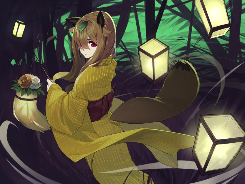 1girl animal_ears brown_flower brown_hair closed_mouth commentary_request flower highres holding japanese_clothes kamameshi_gougoumaru kimono lantern leaf leaf_on_head long_sleeves looking_at_viewer looking_back obi original parted_lips raccoon_ears raccoon_tail red_eyes sash solo standing striped striped_kimono tail tanuki vertical_stripes white_flower wide_sleeves yellow_kimono yukata