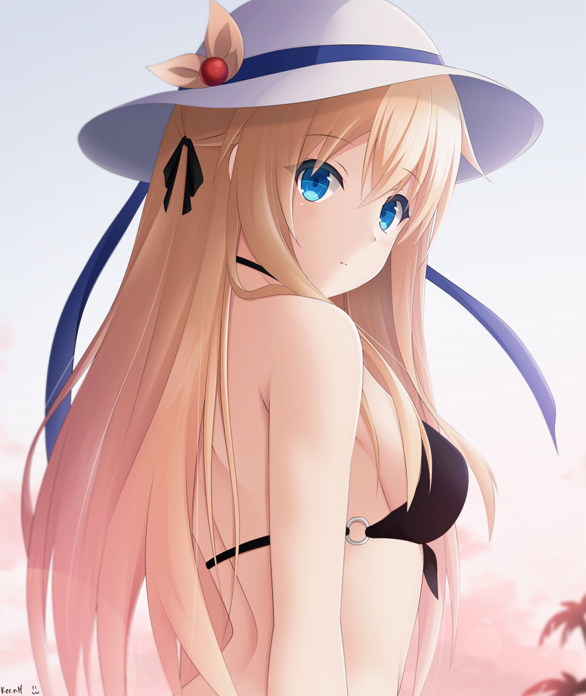 1girl :3 bare_arms bare_shoulders bikini black_bikini blonde_hair blue_eyes bow breasts closed_mouth clouds cloudy_sky eyebrows_visible_through_hair hair_between_eyes hair_ornament hair_ribbon hat hat_bow hat_ribbon highres keenh lens_flare long_hair looking_at_viewer looking_back o-ring o-ring_bikini original outdoors palm_tree profile red_sky ribbon sideboob signature sky solo sun_hat swimsuit tree upper_body very_long_hair